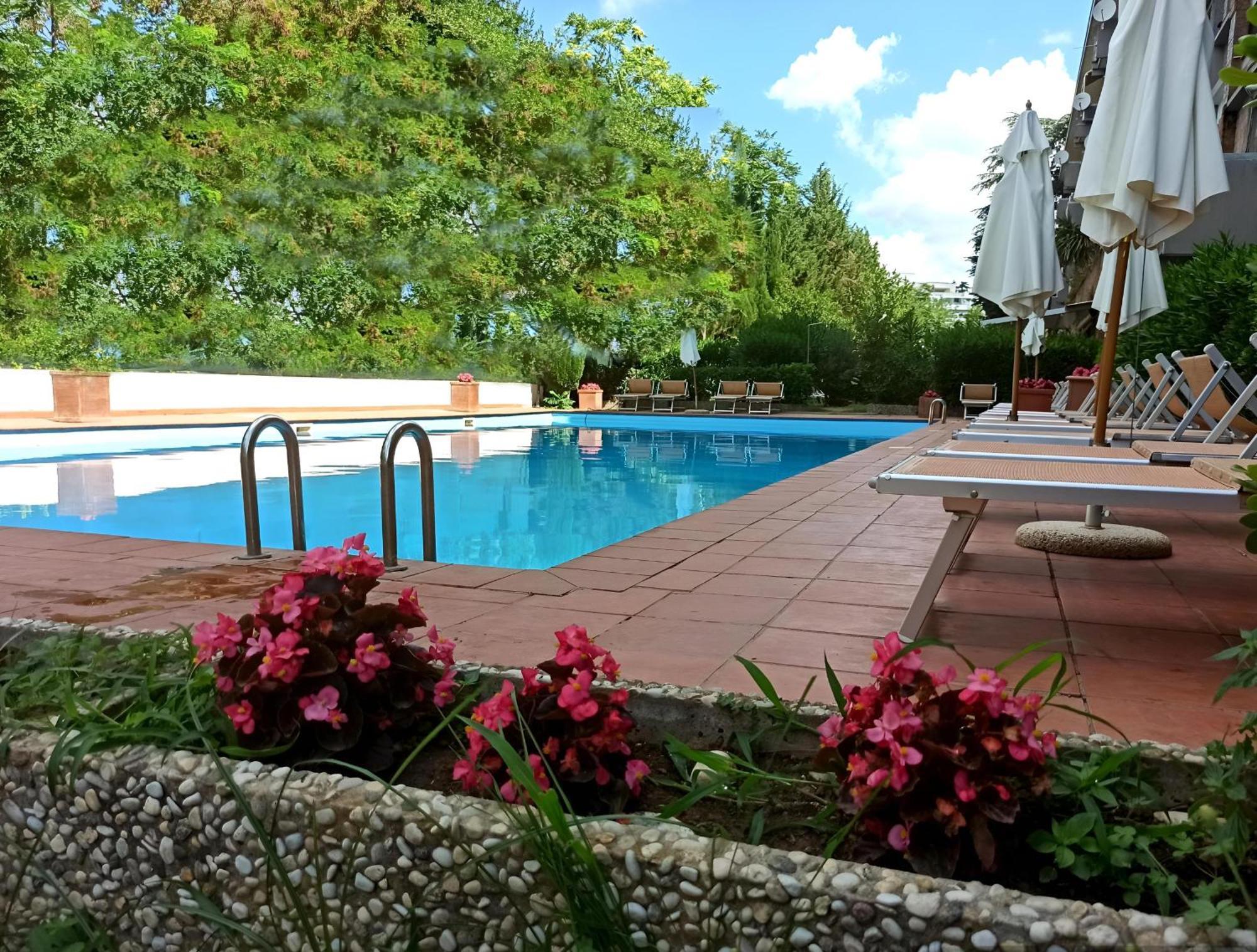 Aurelia Antica Terrace Apt Free Pool And Parking Roma Exterior foto